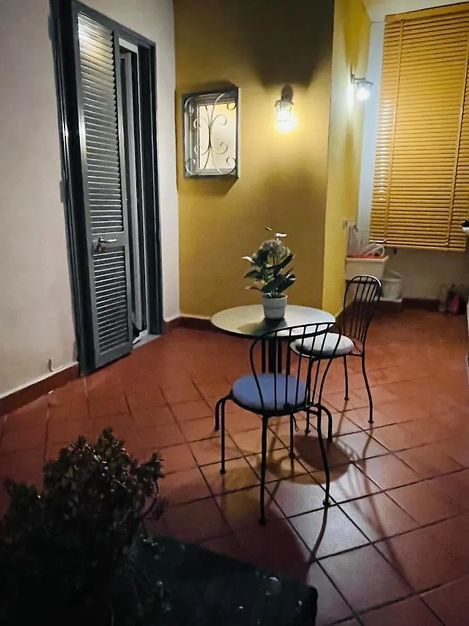 Hotel Napule E ... Nápoles