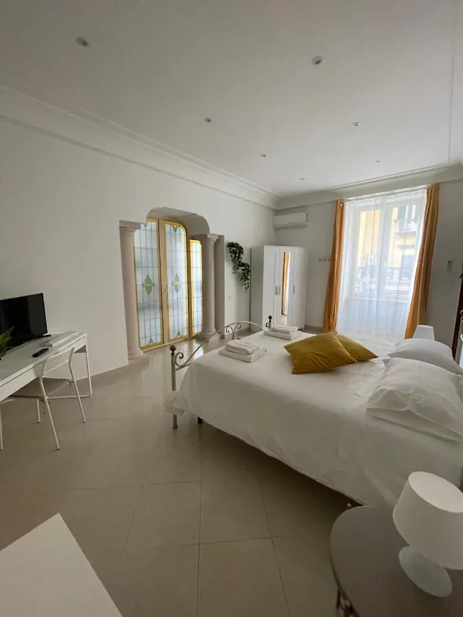 Napule E ... Hotel Naples