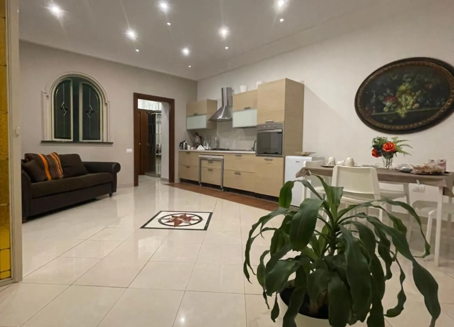 Napule E ... Hotel Naples Guest house